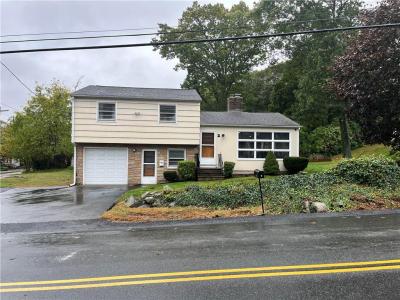 2 Cobble Hill Road, Lincoln, RI 02865, USA