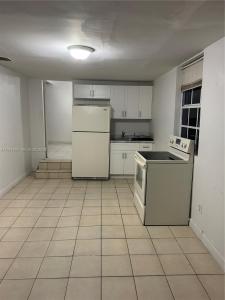 276 E 12th St 2, Hialeah, Florida 33010, USA