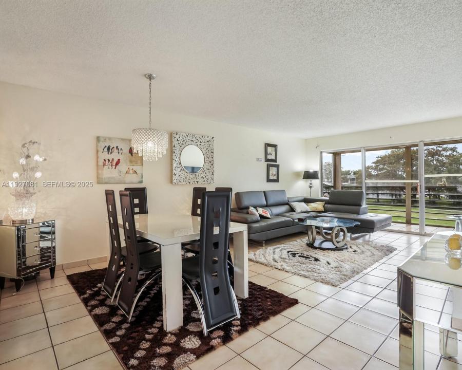 8320 Sands Point Blvd M301, Tamarac, Florida 33321, Stati Uniti