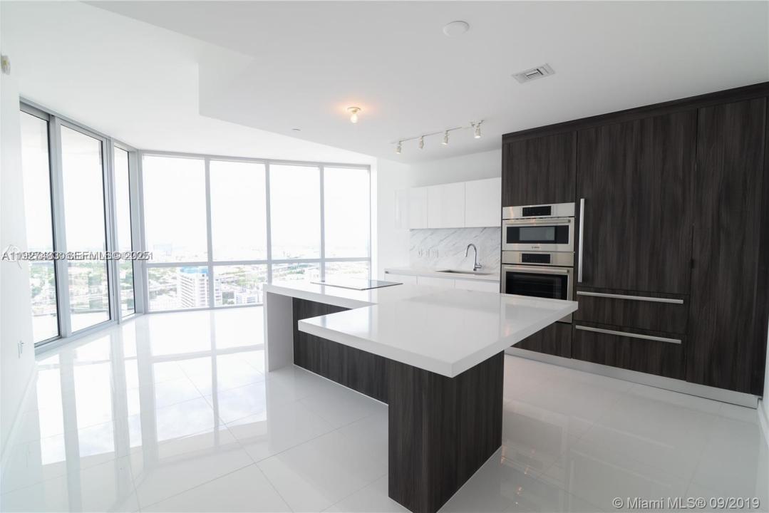 851 NE 1 AVE 4110, Miami, Florida 33132