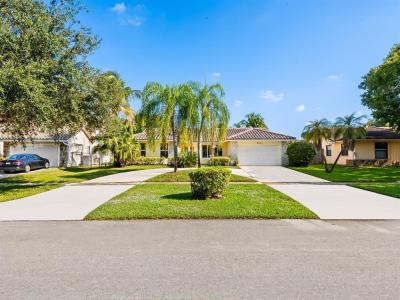 9541 NW 11TH ST, Jacaranda Lakes, Plantation, Florida 33322