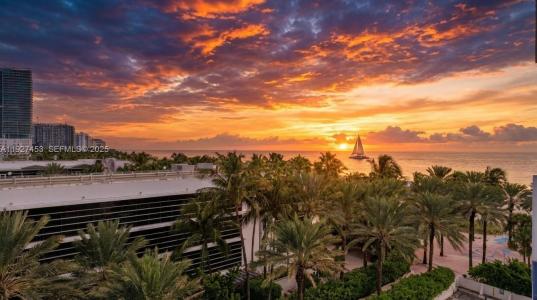 100 Lincoln Rd 643, Miami Beach, Florida 33139, USA