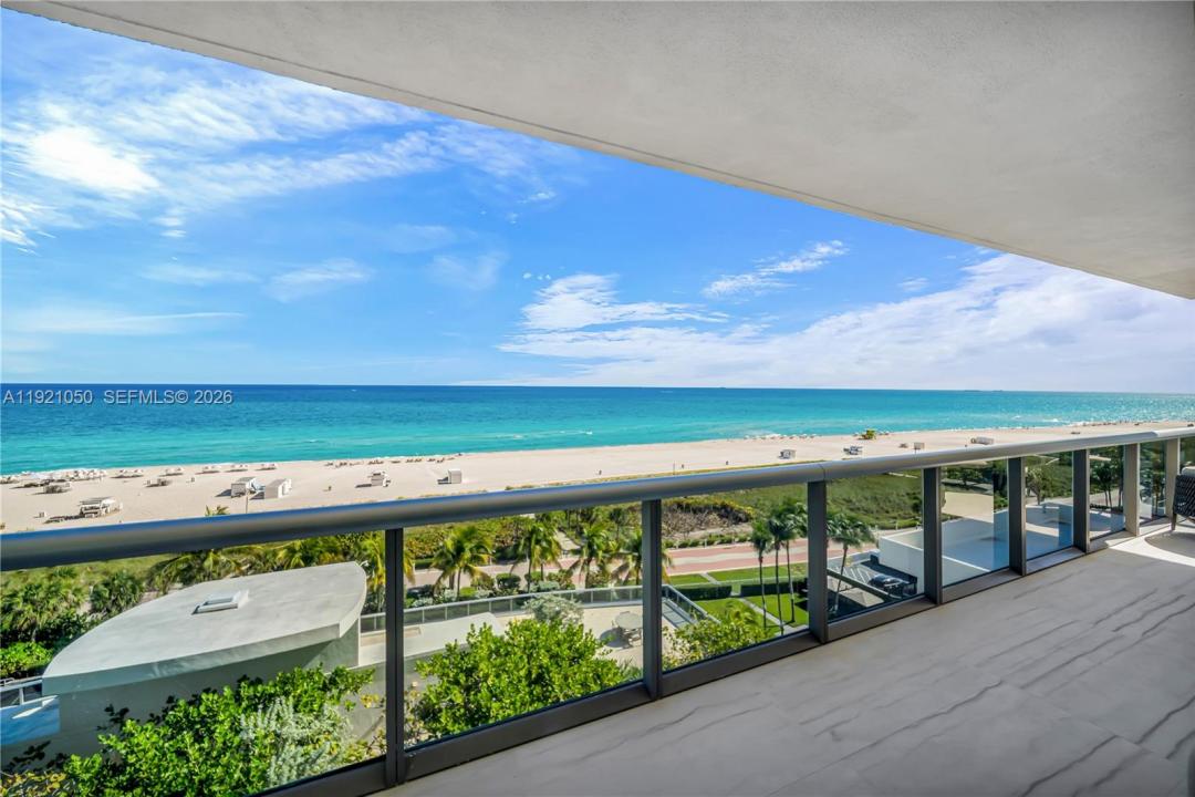 5875 Collins Ave 902, Miami Beach, Florida 33140, USA