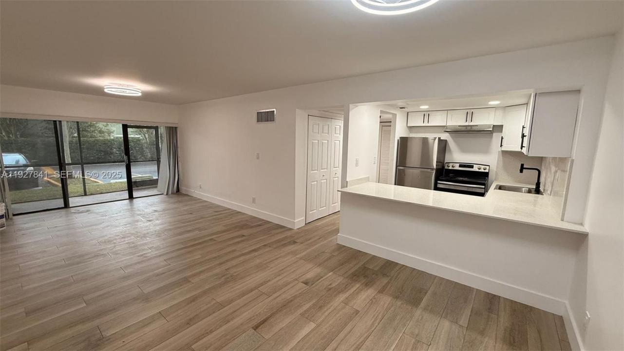 5845 Washington St 65, Hollywood, Floride 33023, États-Unis