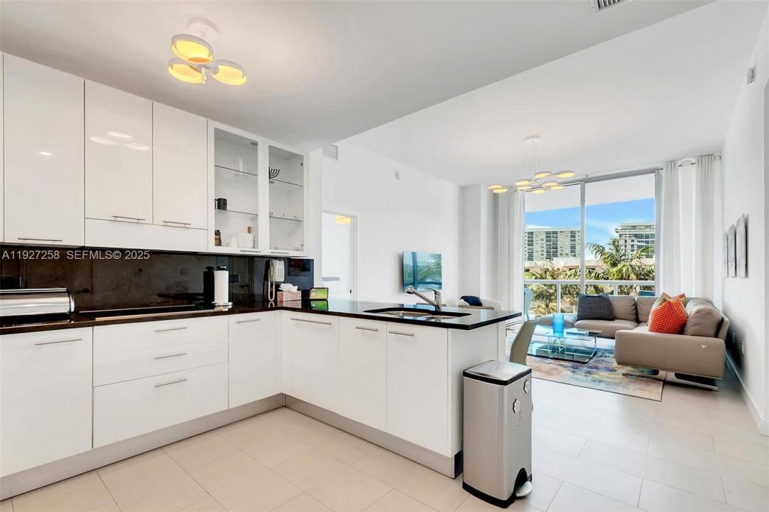 6799 Collins Ave 312, Miami Beach, Florida 33141, Stati Uniti