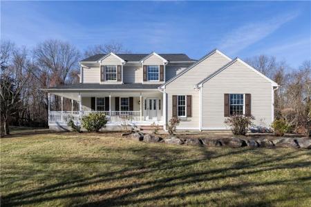 38 Kristen Lane, North Kingstown, RI 02852, USA