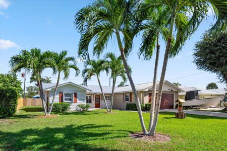 8153 SE Carlton Street, Hobe Sound, Florida 33455