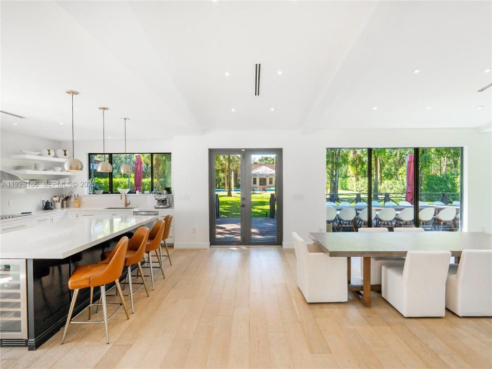 317 Bayberry Dr, Plantation, Florida 33317