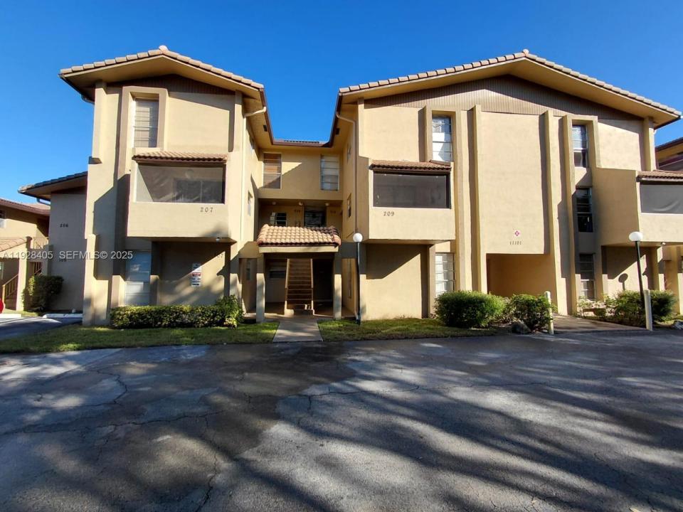 11101 Royal Palm Blvd 208, Coral Springs, Floride 33065, États-Unis