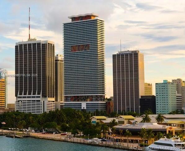 50 BISCAYNE Blvd 3807, Miami, Florida 33132, Stati Uniti
