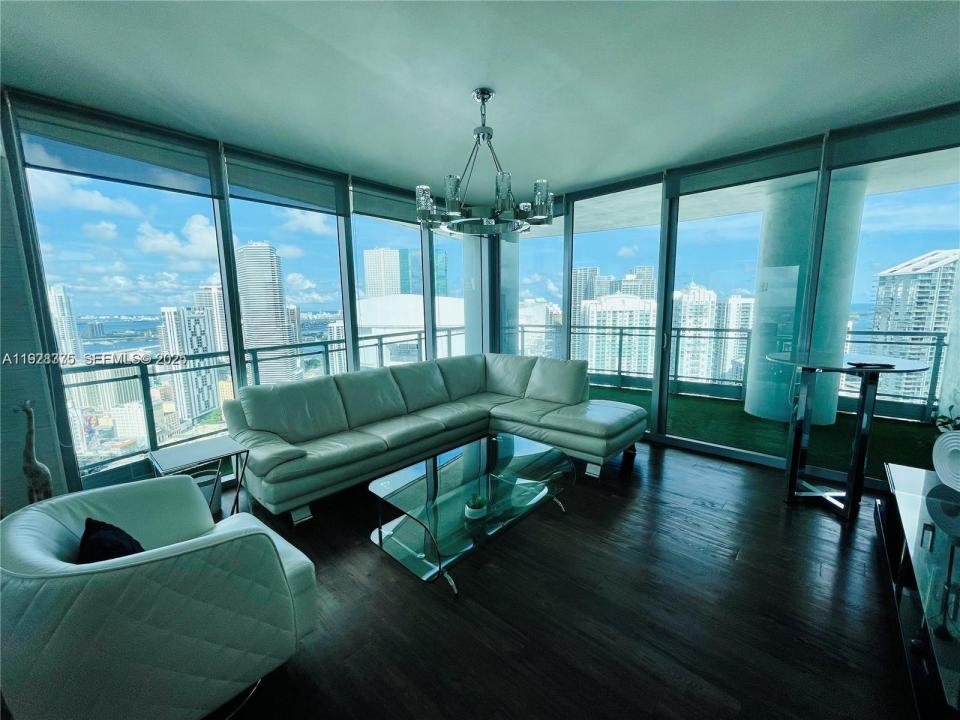 90 SW 3rd St 4404, Miami, Floride 33130, États-Unis