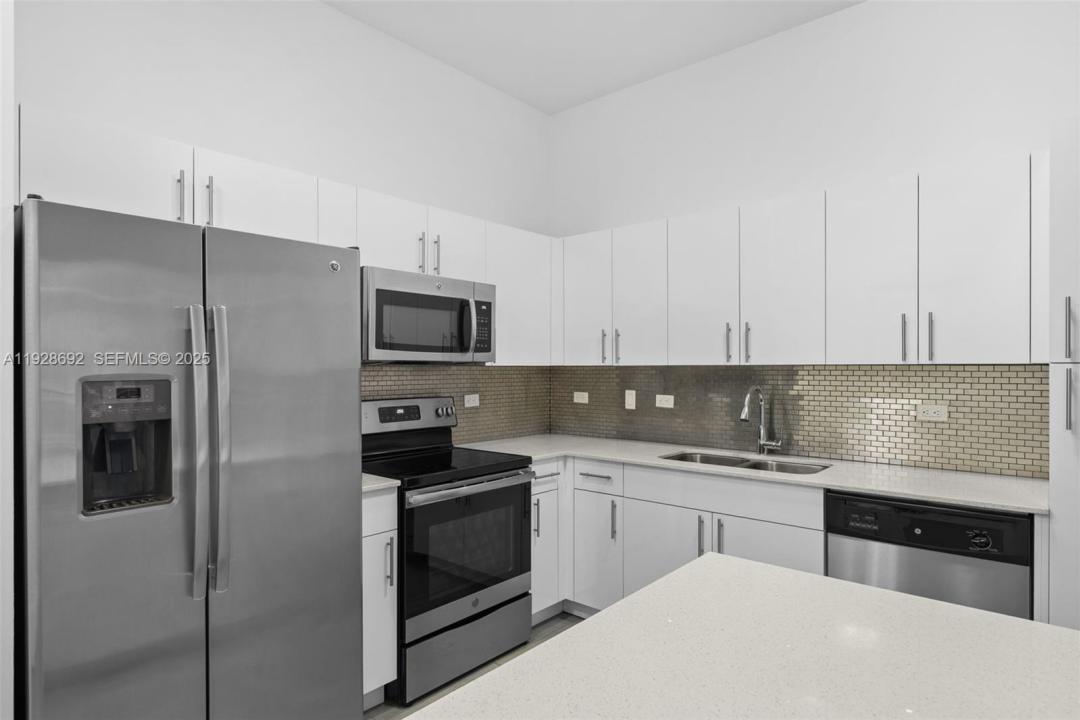 1776 Polk St 1103, Hollywood, Florida 33020, USA