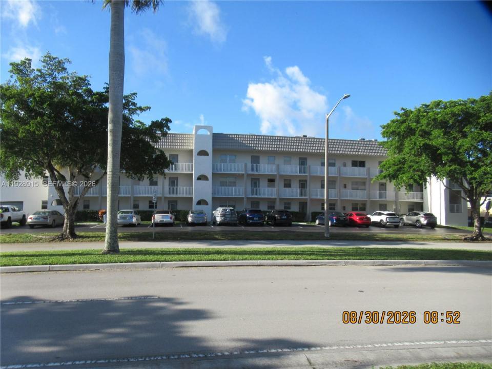 8285 Sunrise Lakes Blvd 208, Sunrise, Florida 33322, Stati Uniti