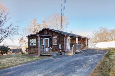 35 Corys Court, Portsmouth, RI 02871, USA