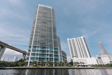92 SW 3RD St 1512, Miami, Florida 33130, USA