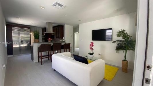 1947 Garfield St, Hollywood, Florida 33020, USA