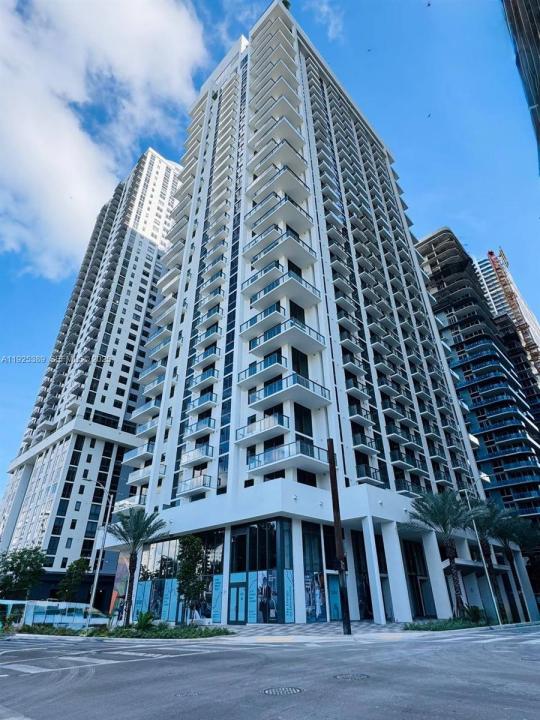 11 NE 6th 2813, Miami, Florida 33132, Stati Uniti