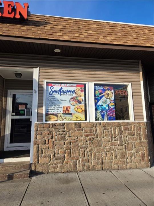 830 Broad Street, Central Falls, 羅德島州 02863, 美國