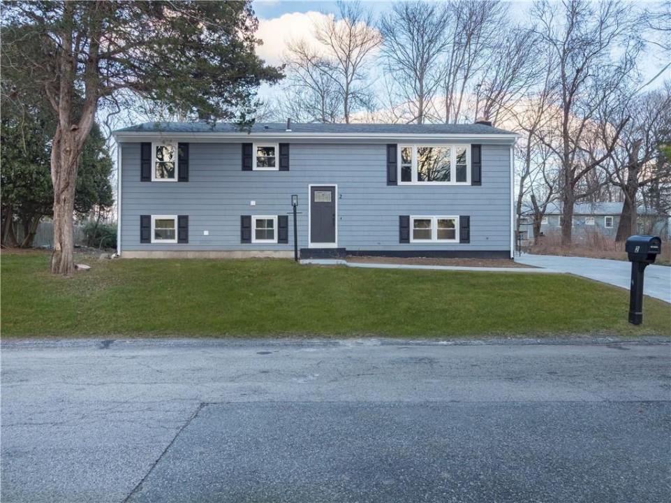 2 Sandalwood Court, Coventry, Rhode Island 02816, États-Unis