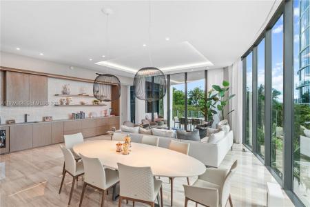 2821 S Bayshore Dr 5A, Miami, Florida 33133, USA