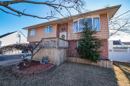 928 Peconic Avenue, West Babylon, New York 11704