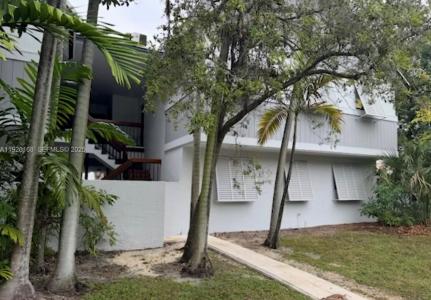 7325 SW 63rd Ave 102-B, South Miami, Florida 33143