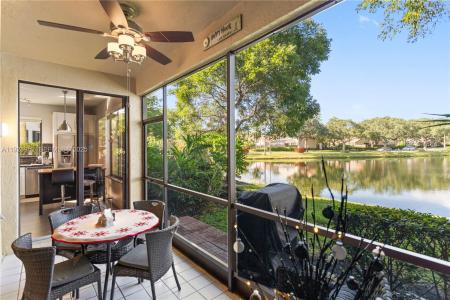 10527 NW 10th Ct A-115, Plantation, Florida 33322, USA