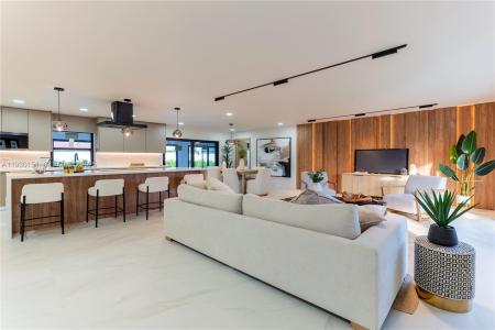 2415 NE 35th Dr, Fort Lauderdale, Florida 33308, USA