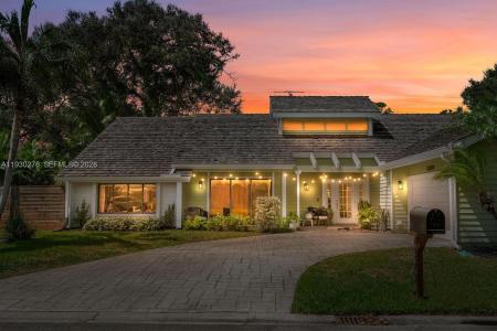 10370 SE Jupiter Narrows Dr, Hobe Sound, Florida 33455