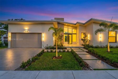 3905 SW 5th St, Coral Gables, Florida 33134, USA