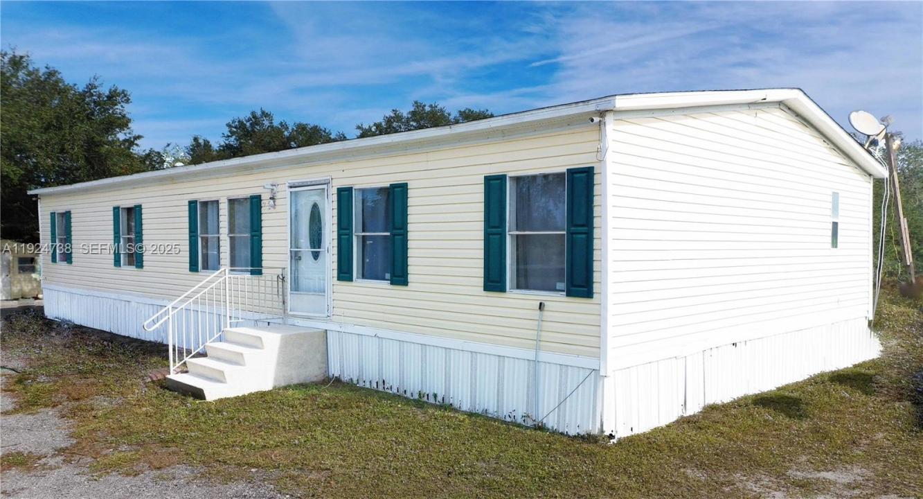 225 N Estribo ST, Clewiston, Floride 33440, États-Unis