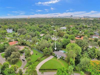 5705 SW 60th Ave NA, South Miami, Florida 33143, USA