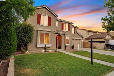 Nubian St, Patterson, California 95363