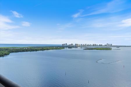100 Lakeshore Drive 1955, OLD PORT COVE LAKE POINT TOWER COND DECL FILED 3-1, North Palm Beach, Floryda 33408, USA