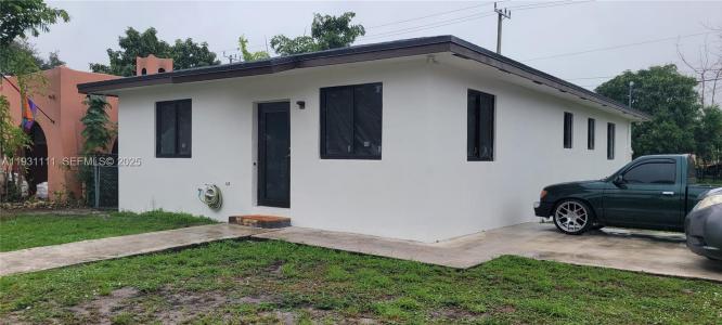 800 Jann Ave, Opa-Locka, فلوريدا 33054, الولايات المتحدة