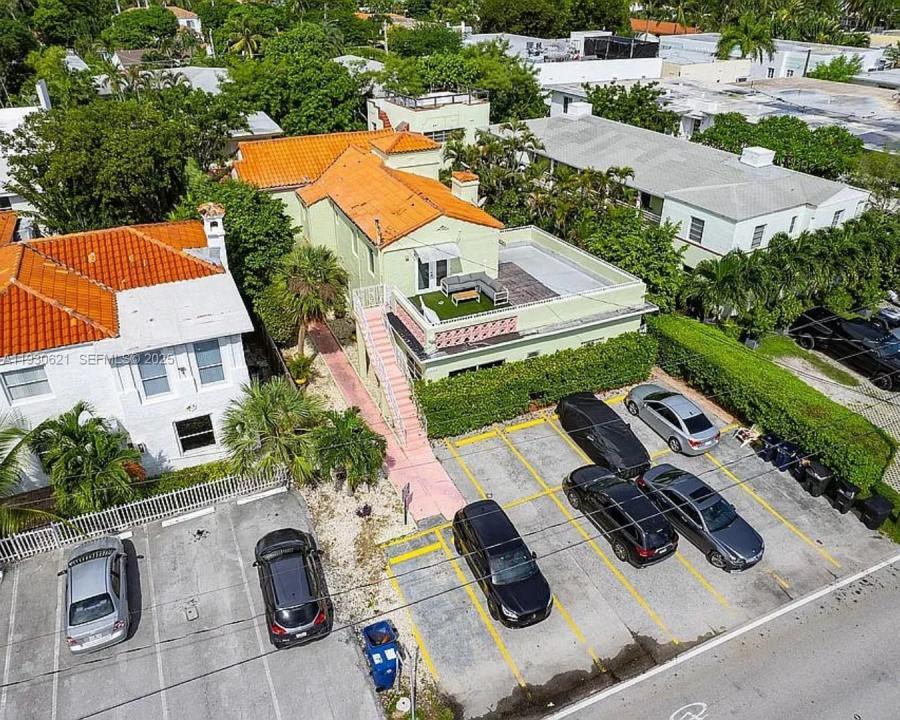 2822 Pine Tree Dr, Miami Beach, Florida 33140, Estados Unidos