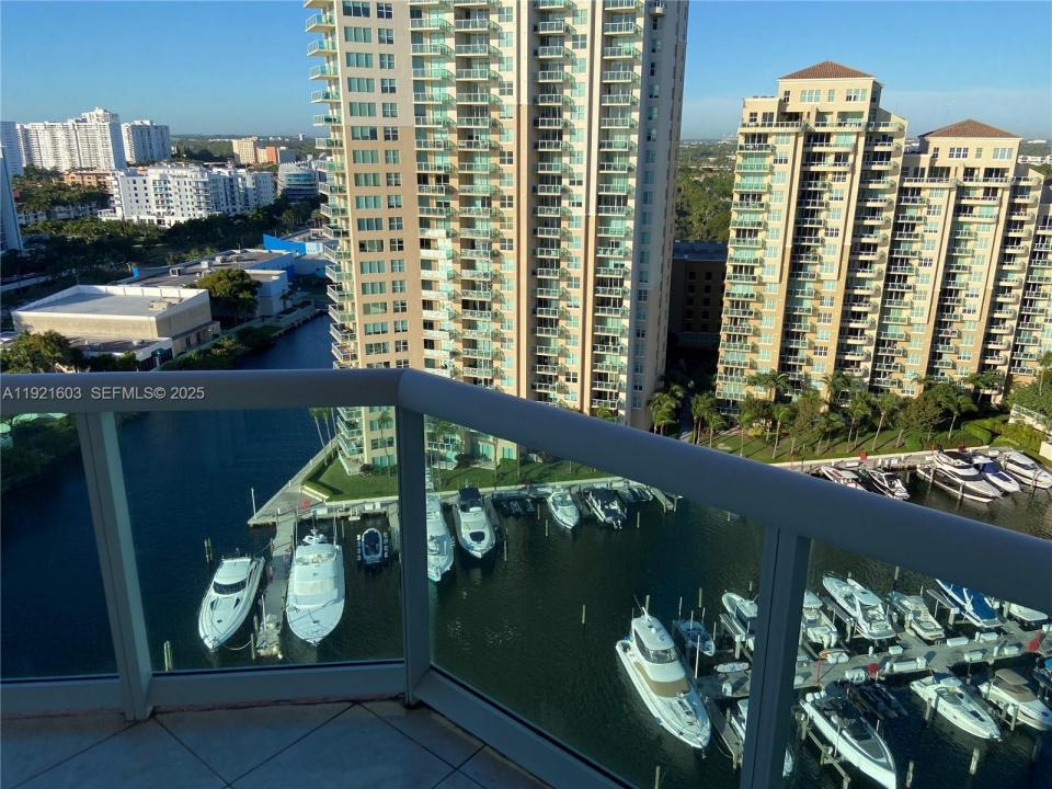 3370 Hidden Bay Dr 1914, Aventura, Floride 33180, États-Unis