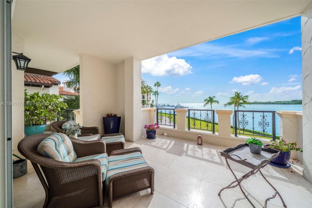 2332 Fisher Island Dr 4302, Miami Beach, Florida 33109, Stati Uniti