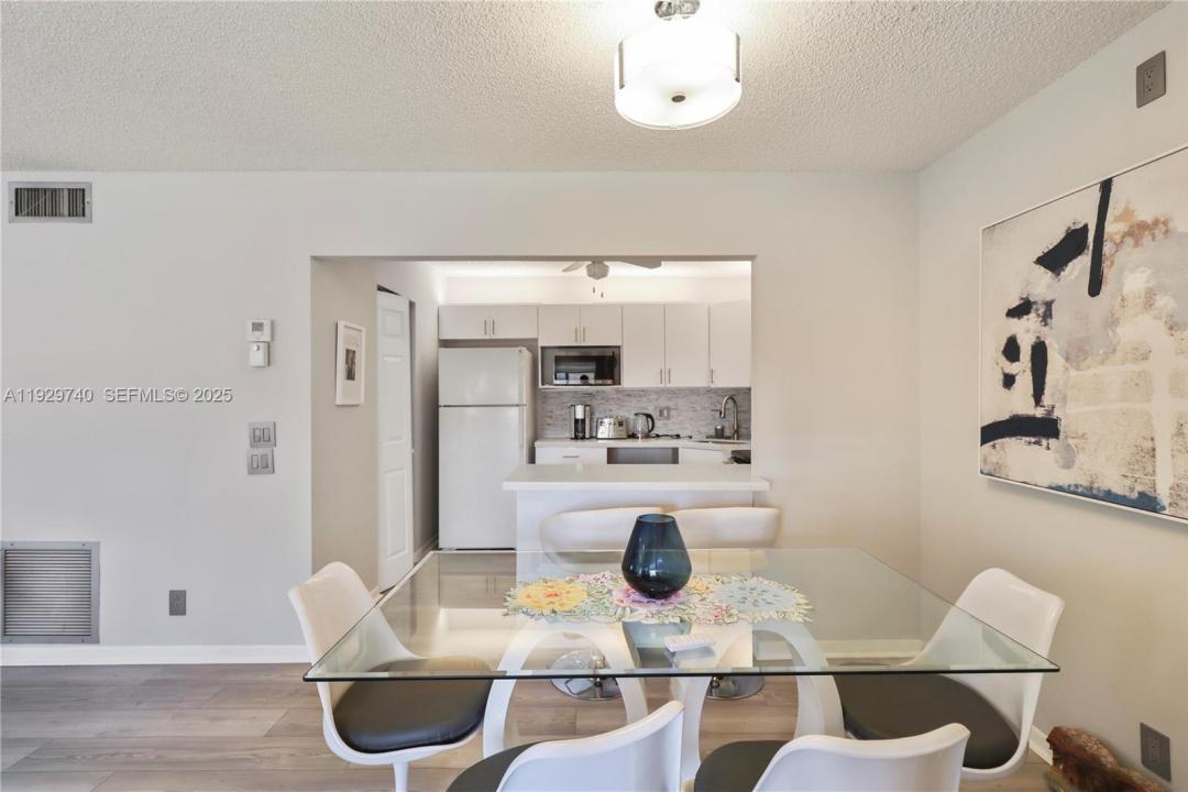 313 Knotty Pine Cir A-2, Green Acres, Флорида 33463, Соединенные Штаты