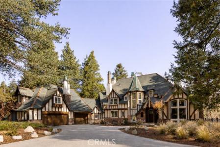 Pigeon Hawk, Lake Arrowhead, California 92352, HOA KỲ