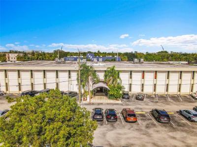 1400 E Oakland Park Blvd 102, Oakland Park, Floryda 33334, USA