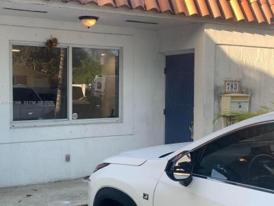 435 NE 139th St 435, North Miami, Florida 33161, USA