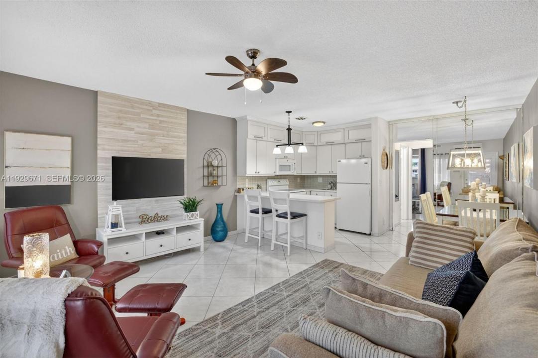 800 SW 10th Ter 4T, Hallandale Beach, Florida 33009, Stati Uniti