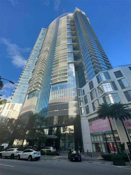 851 NE 1st Ave 2212, Miami, Floride 33132, États-Unis