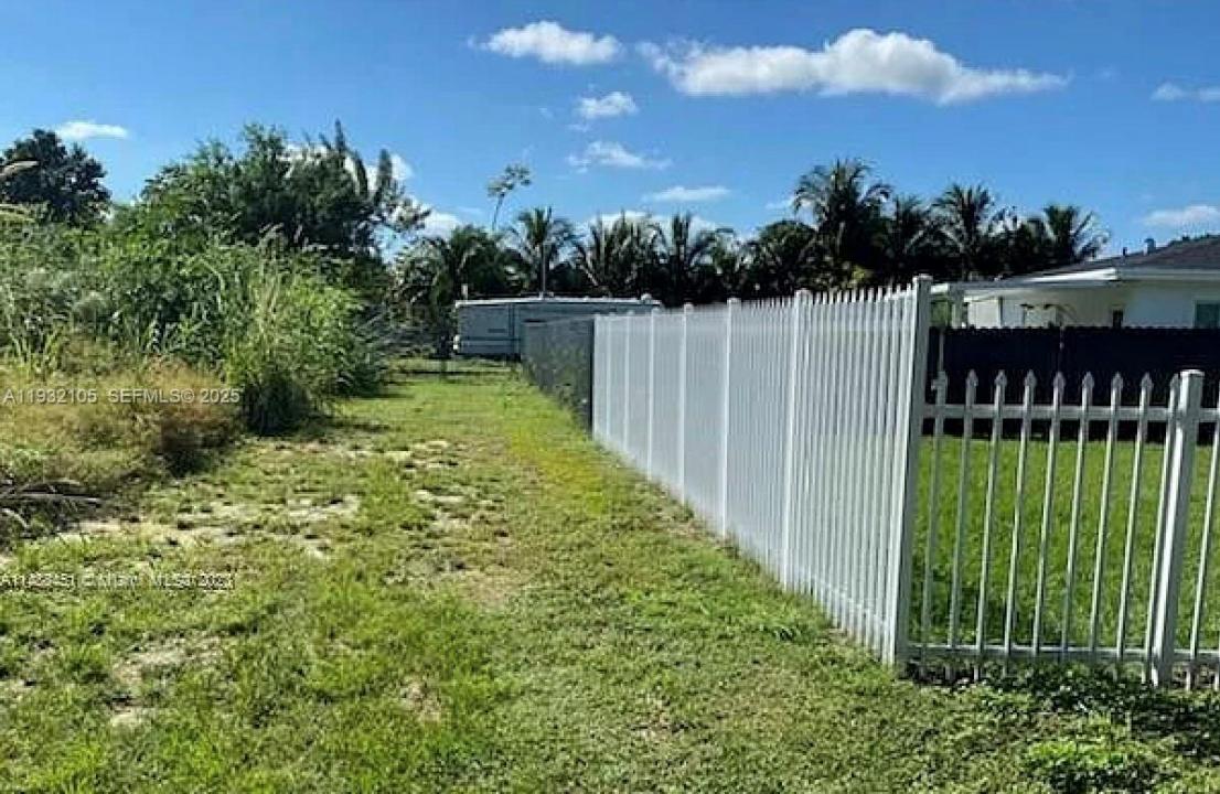 xxxx Bailes, Miami, Floride 33170-0000, États-Unis