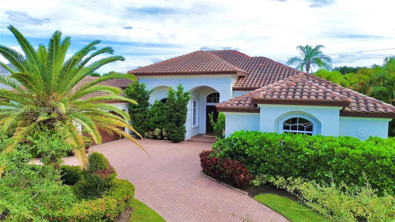 19038 Park Ridge St, Weston, Florida 33332