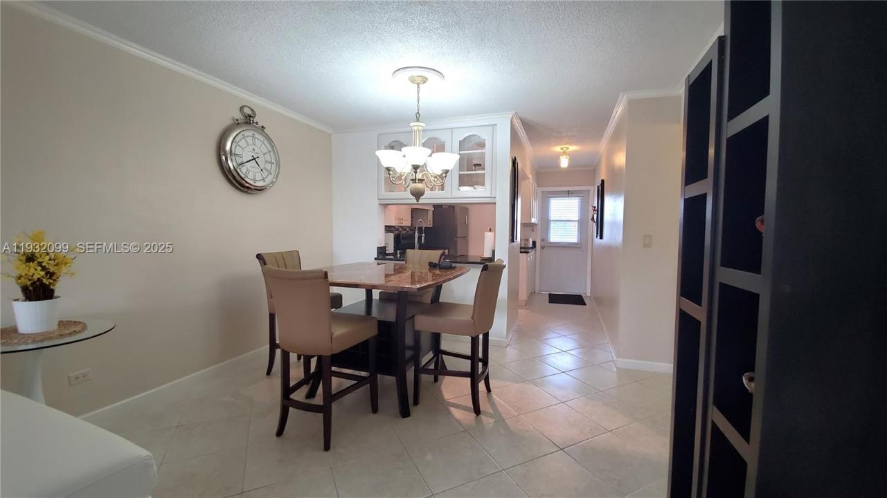 470 Paradise Isle Blvd 309, Hallandale Beach, Floride 33009, États-Unis