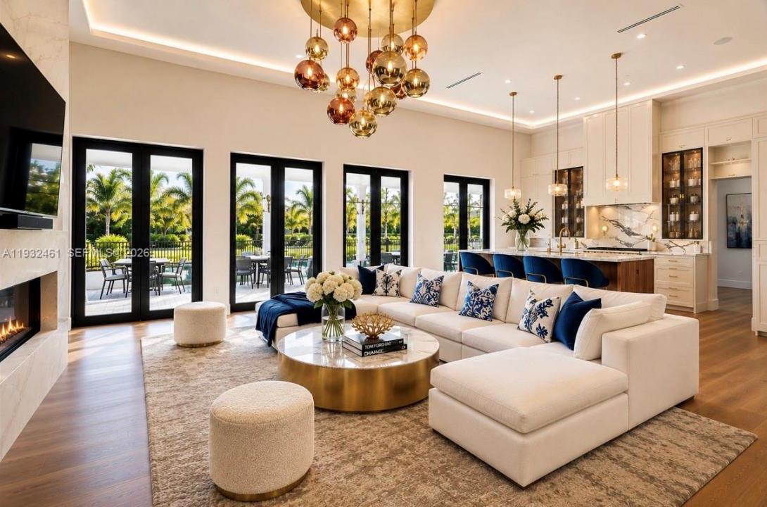 11001 SW 74th Ave, Pinecrest, Florida 33156, USA