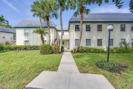 209 Bob O Link Way A, Naples, Florida 34105