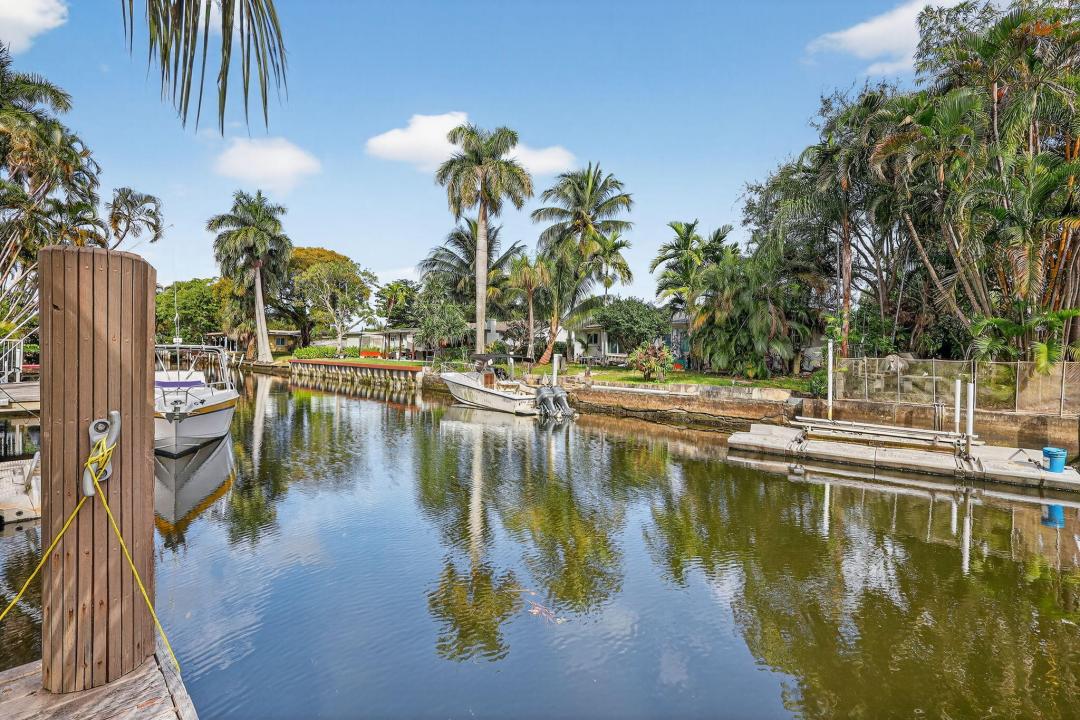 4540 SW 28th Terrace, Dania Beach, Florida 33312, USA